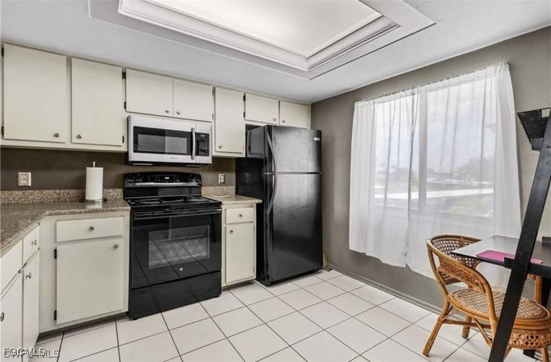 2 bedroom Condominium at 11170 Caravel Cir 210, Terrace, Fort Myers — photo 2