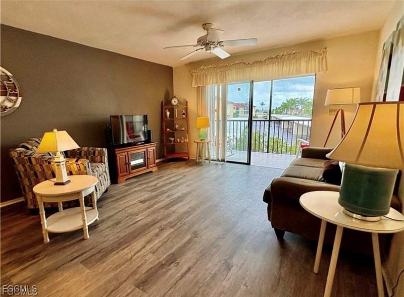2 bedroom Condominium at 11170 Caravel Cir 210, Terrace, Fort Myers — photo 4