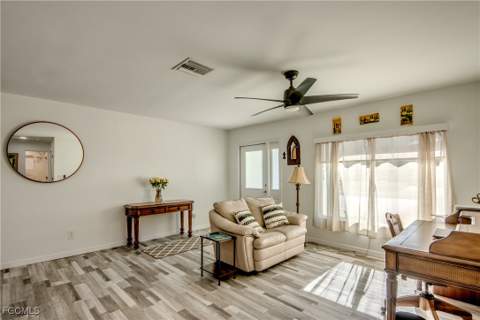 445 Donora Blvd, Fort Myers Beach FL - photo 10 of 44
