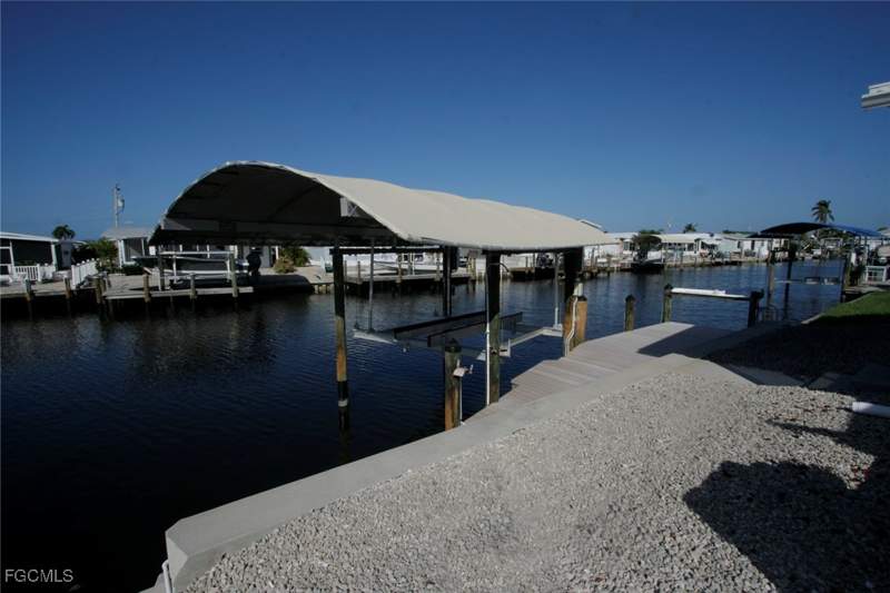 2 bedroom ManufacturedHome at 3059 Bounty Ln, Cherry Estates, St James City — photo 2