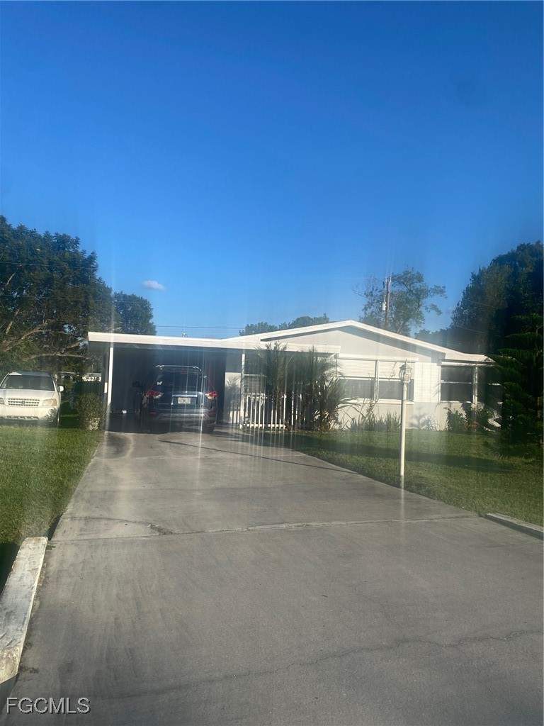 2 bedroom SingleFamilyResidence at 114 Oleander RD, LEHIGH ACRES, Lehigh Acres — photo 1