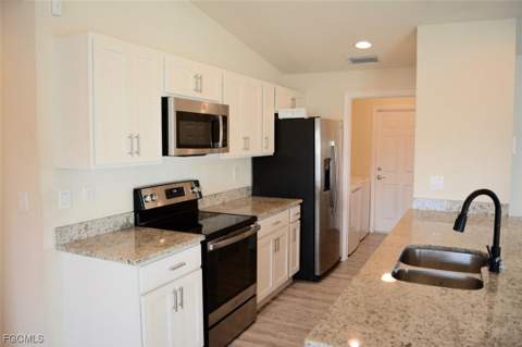 9006 Bamboo Cir, Labelle FL - photo 8 of 30