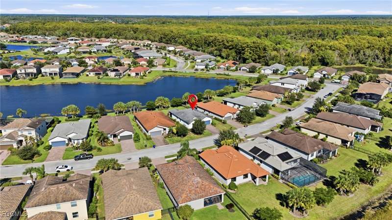 3 bedroom SingleFamilyResidence at 16083 Mistflower Dr, Hampton Lakes, Alva — photo 5