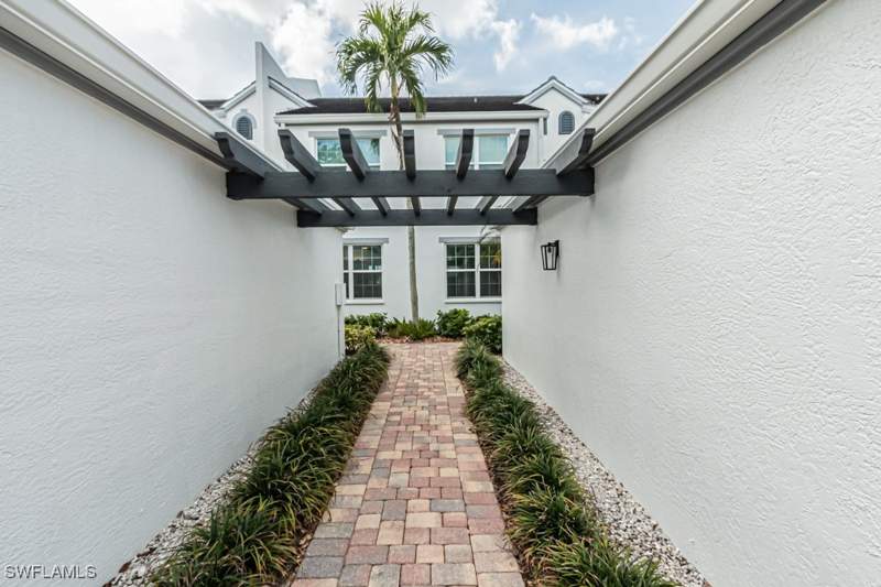 2 bedroom Condominium at 5937 Sand Wedge Ln 1503, Wedge Wood At The Strand, Naples — photo 2