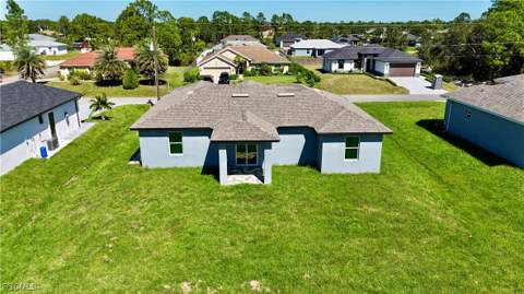 2617 44th St W, Lehigh Acres FL - photo 7 of 9