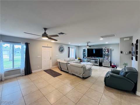 141 SW 48th Ter, Cape Coral FL - photo 6 of 39