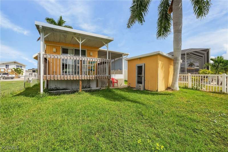 2 bedroom ManufacturedHome at 3851 Coconut Dr, Trailerhaven, St James City — photo 4