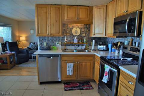 80 Snead Dr, North Fort Myers FL - photo 7 of 34