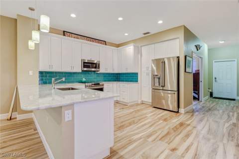 10037 Heather Ln 403, Naples FL - photo 10 of 24