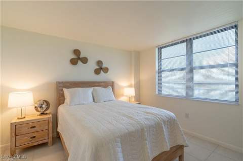 440 Seaview Ct 805, Marco Island FL - photo 19 of 37