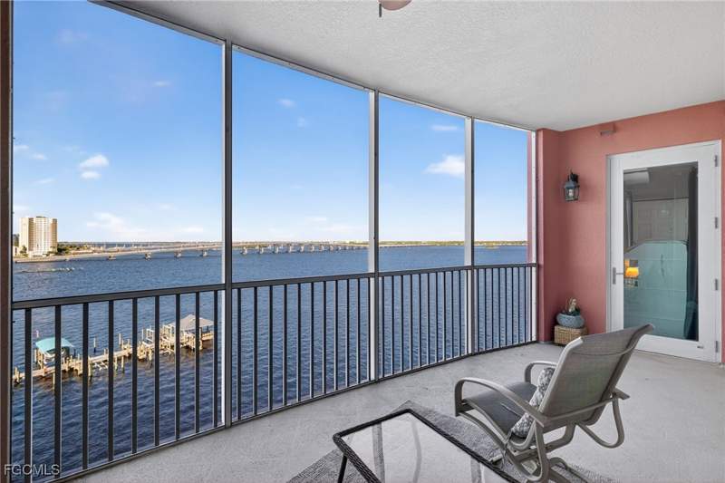 3 bedroom Condominium at 2743 1st St 701, Riviera, Fort Myers — photo 2