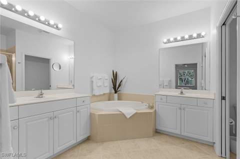 3984 Bishopwood Ct E 205, Naples FL - photo 15 of 34