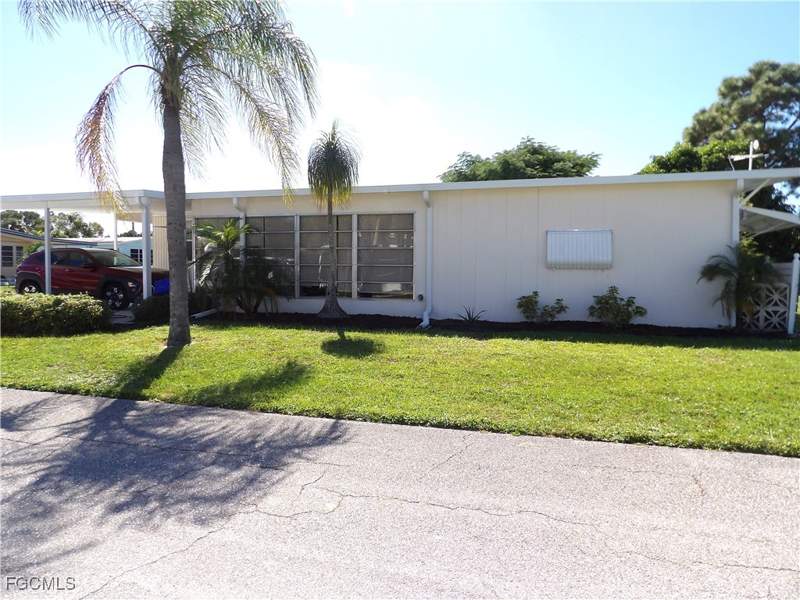 2 bedroom ManufacturedHome at 737 Knotty Pine Cir, Forest Park Mobile Home, North Fort Myers — photo 2