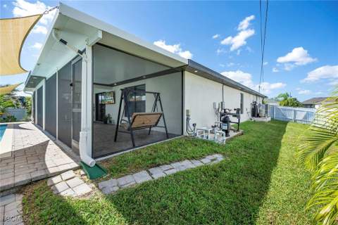 2809 NE 6th Pl, Cape Coral FL - photo 12 of 39