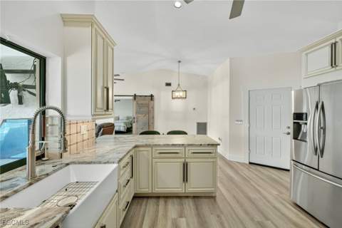 1823 Stevenson Rd, North Fort Myers FL - photo 6 of 32