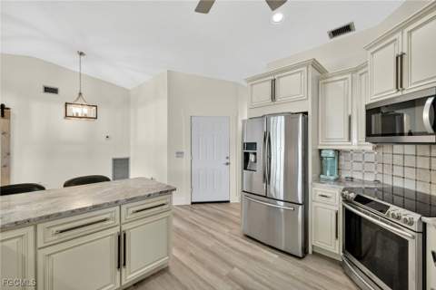 1823 Stevenson Rd, North Fort Myers FL - photo 7 of 32