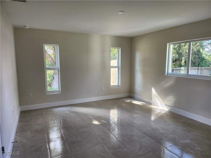 3 bedroom SingleFamilyResidence at 131 Grant Blvd, Lehigh Acres, Lehigh Acres — photo 5