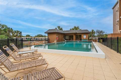 2067 W Lakeview Blvd 8, North Fort Myers FL - photo 23 of 25