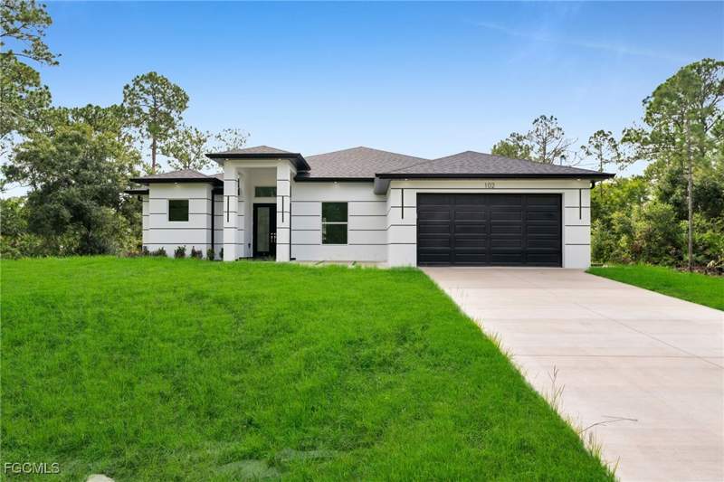 4 bedroom SingleFamilyResidence at 1019 Moore Ave, Lehigh Acres, Lehigh Acres — photo 2