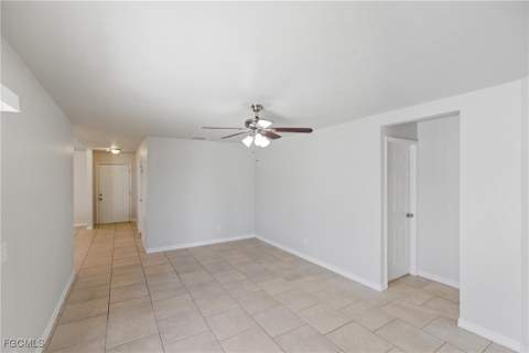 912 Lincoln Ave, Lehigh Acres FL - photo 10 of 32