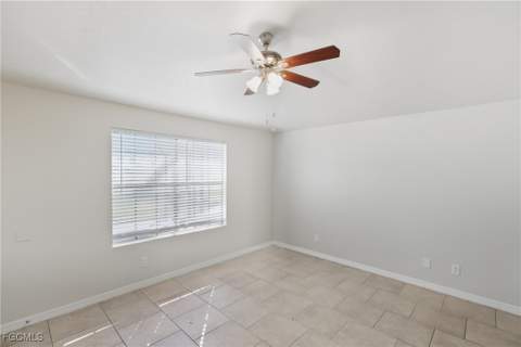 912 Lincoln Ave, Lehigh Acres FL - photo 14 of 32