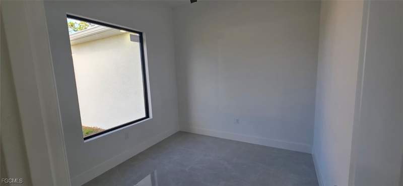 3 bedroom SingleFamilyResidence at 804 Calvin Ave, Lehigh Acres, Lehigh Acres — photo 3