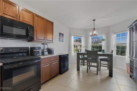 314 SE Van Loon Ter, Cape Coral FL - photo 9 of 32