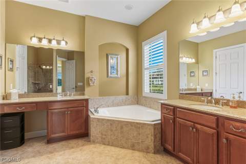 5675 Whispering Willow Way, Fort Myers FL - photo 14 of 39
