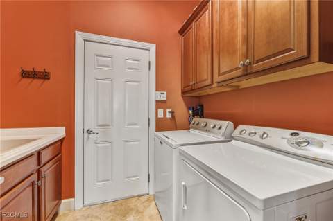 5675 Whispering Willow Way, Fort Myers FL - photo 21 of 39