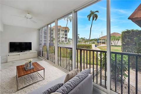 222 Harbour Dr 114, Naples FL - photo 14 of 47