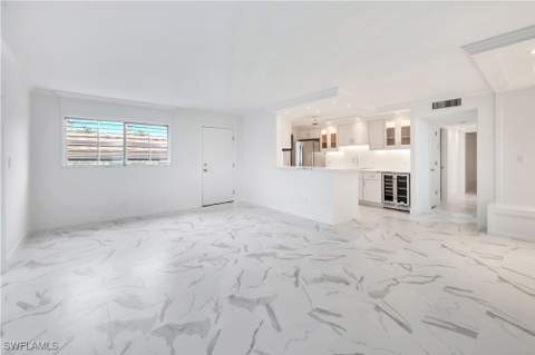 222 Harbour Dr 114, Naples FL - photo 16 of 47