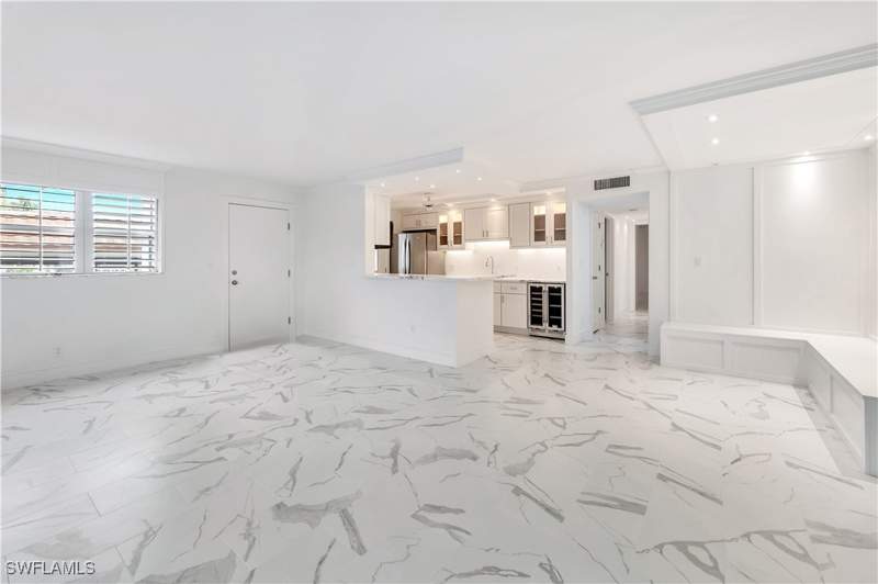 2 bedroom Condominium at 222 Harbour Dr 114, Commodore Club, Naples — photo 4