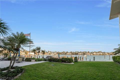 222 Harbour Dr 114, Naples FL - photo 8 of 47