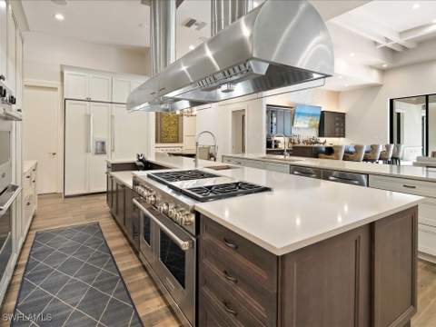 656 Hickory Rd, Naples FL - photo 12 of 50