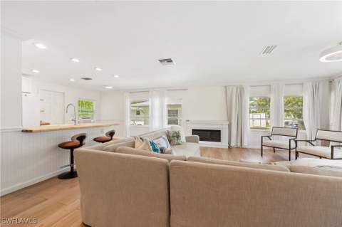2432 Washington Ave, Naples FL - photo 7 of 24