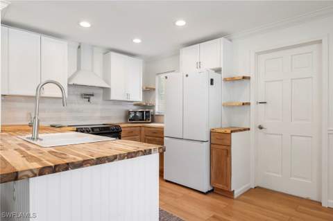 2432 Washington Ave, Naples FL - photo 9 of 24