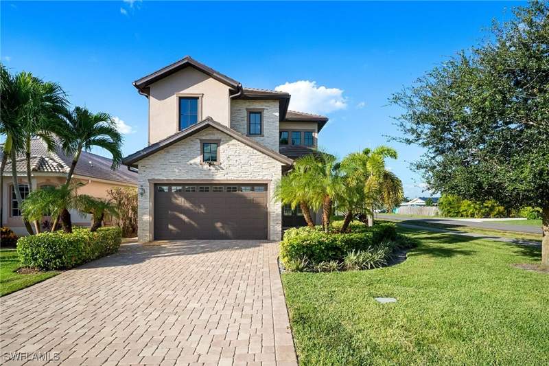 3 bedroom SingleFamilyResidence at 699 98th Ave N, Naples Park, Naples — photo 2