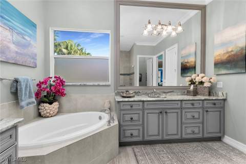 9369 Campanile Cir, Naples FL - photo 18 of 50