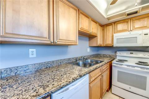 1003 Tropic Ter, North Fort Myers FL - photo 14 of 36