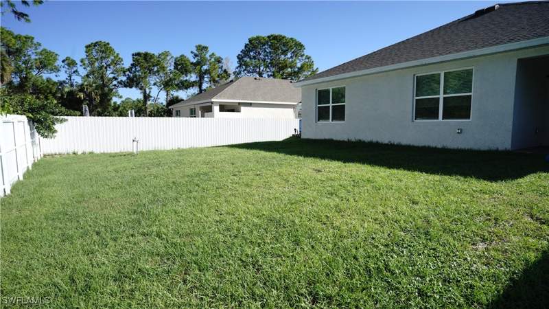 4 bedroom SingleFamilyResidence at 3301 Joan Ave N, Lehigh Acres, Lehigh Acres — photo 3