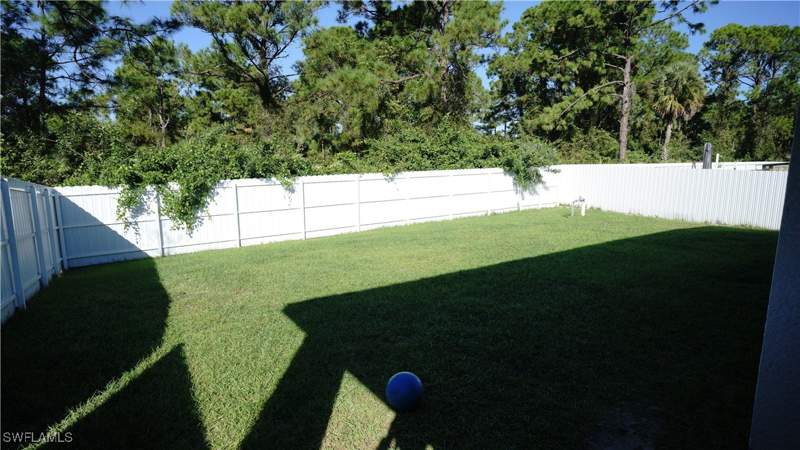 4 bedroom SingleFamilyResidence at 3301 Joan Ave N, Lehigh Acres, Lehigh Acres — photo 5