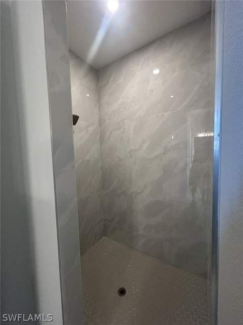 425 Mercedes Ct, Lehigh Acres FL - photo 6 of 7