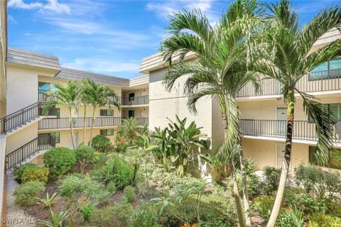 788 Park Shore Dr E39, Naples FL - photo 16 of 35