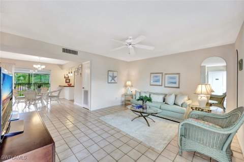 788 Park Shore Dr E39, Naples FL - photo 17 of 35