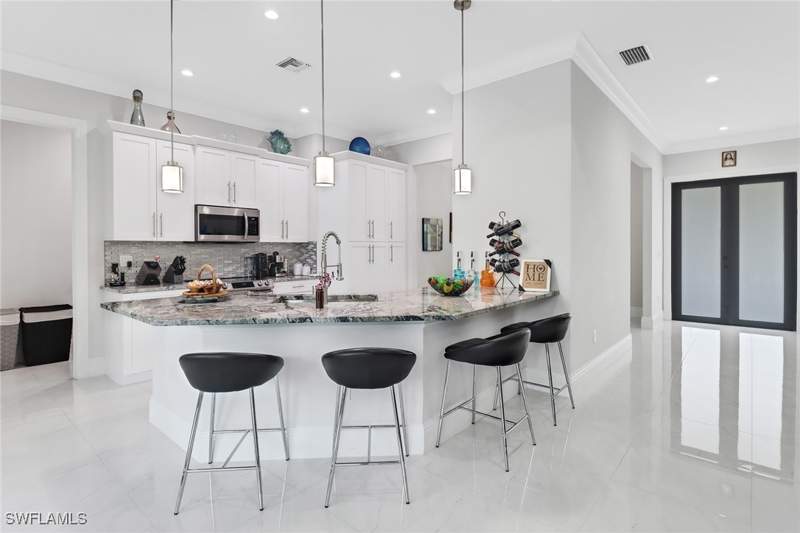 4 bedroom SingleFamilyResidence at 62 35th Ave NE, Golden Gate Estates, Naples — photo 3
