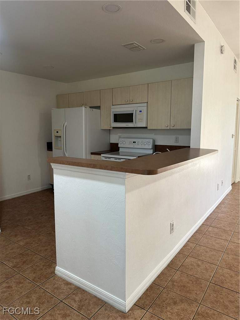 2 bedroom Condominium at 4225 Bellasol Cir 1612, Bellasol, Fort Myers — photo 4