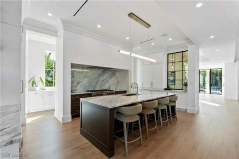 285 Central Ave, Naples FL - photo 12 of 39
