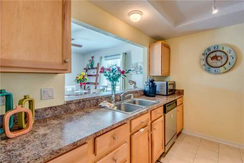 3324 N Key Dr 5, North Fort Myers FL - photo 15 of 37