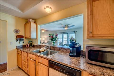 3324 N Key Dr 5, North Fort Myers FL - photo 16 of 37