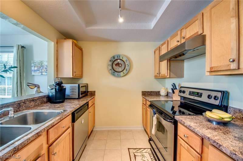 2 bedroom Condominium at 3324 N Key Dr 5, Palms At Waters Edge, North Fort Myers — photo 3